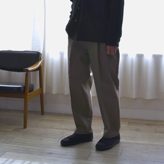 STILL BY HAND（スティルバイハンド）2tuck Cotton Chambray