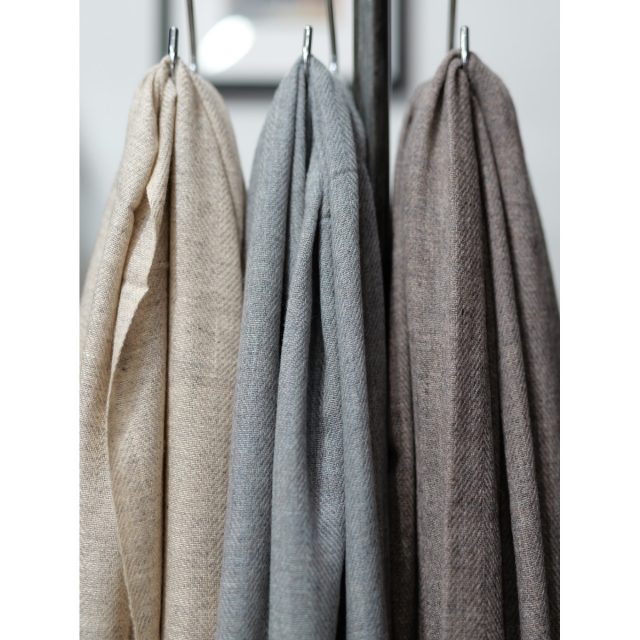 KHATA（カタ）Cashmre Mix Stole & Neck Warmer