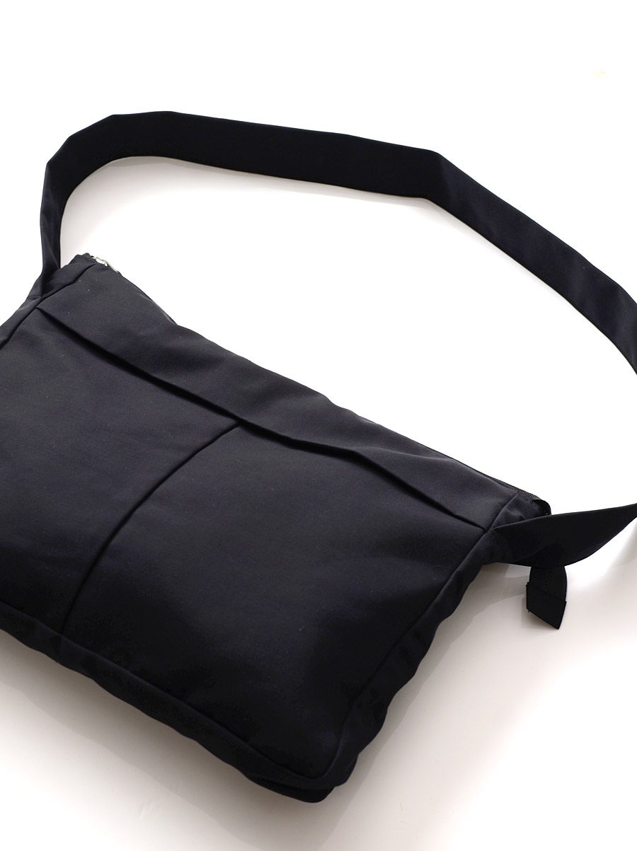 STILL BY HAND（スティルバイハンド）Nylon Shoulder Bag – Daily Blog