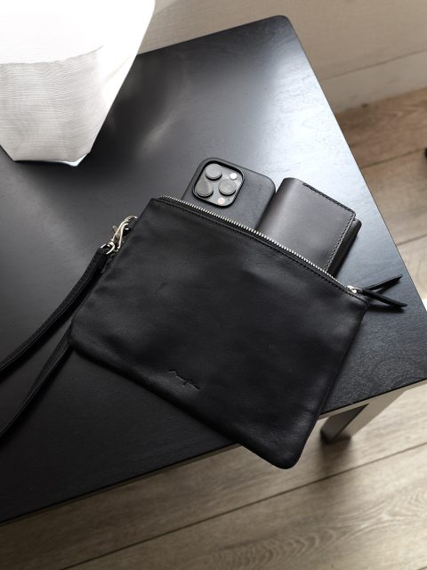 Morphee(モルフェ)STRAP LEATHER POUCH NAPPA